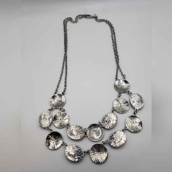 🥳Host Pick🥳 Silvetone Fashion Dbl Strand 20" Adj. w/ Dark Blue Cabachons - Picture 5 of 9